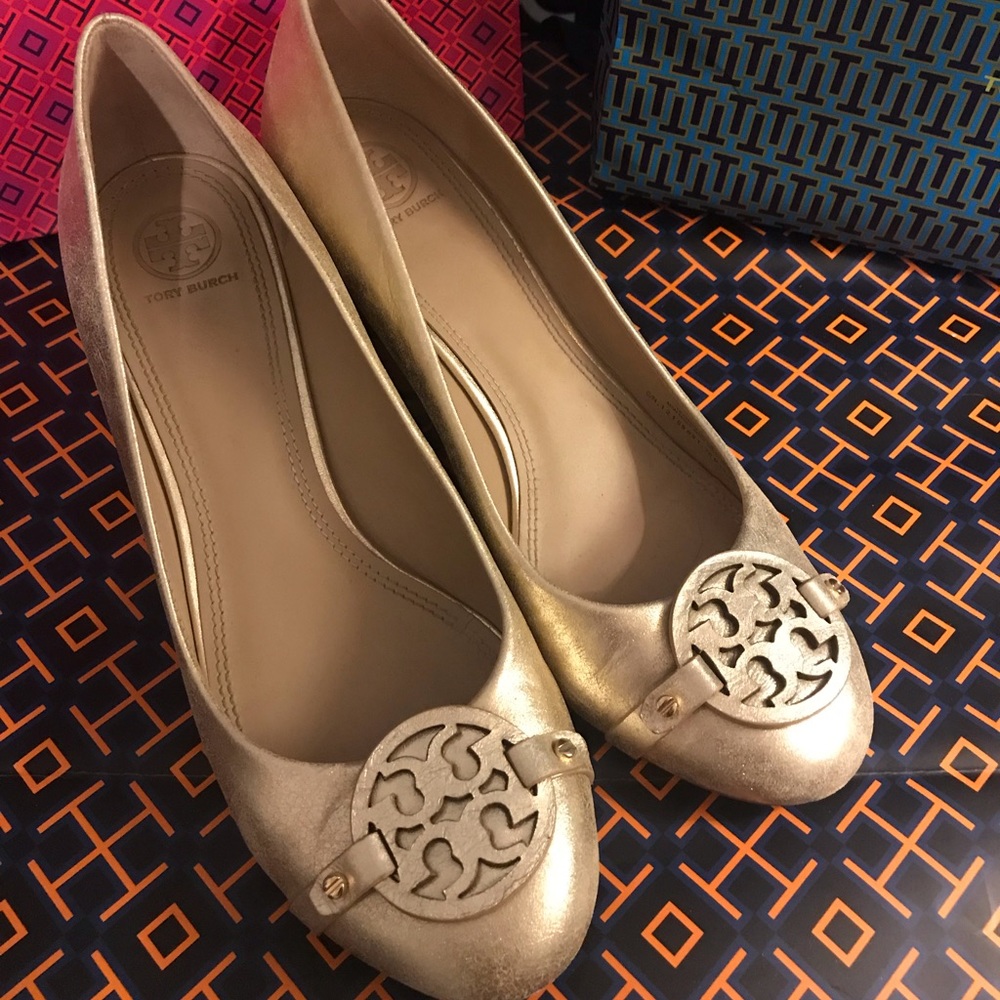 Tory Burch gold metallic wedges size 10